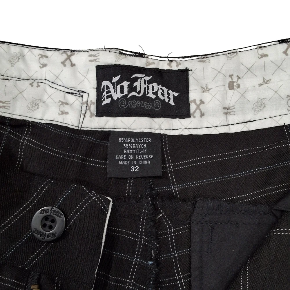 No Fear Vintage Mens Y2K Black Plaid Knee Length Streetwear Shorts - Picture 2 of 8